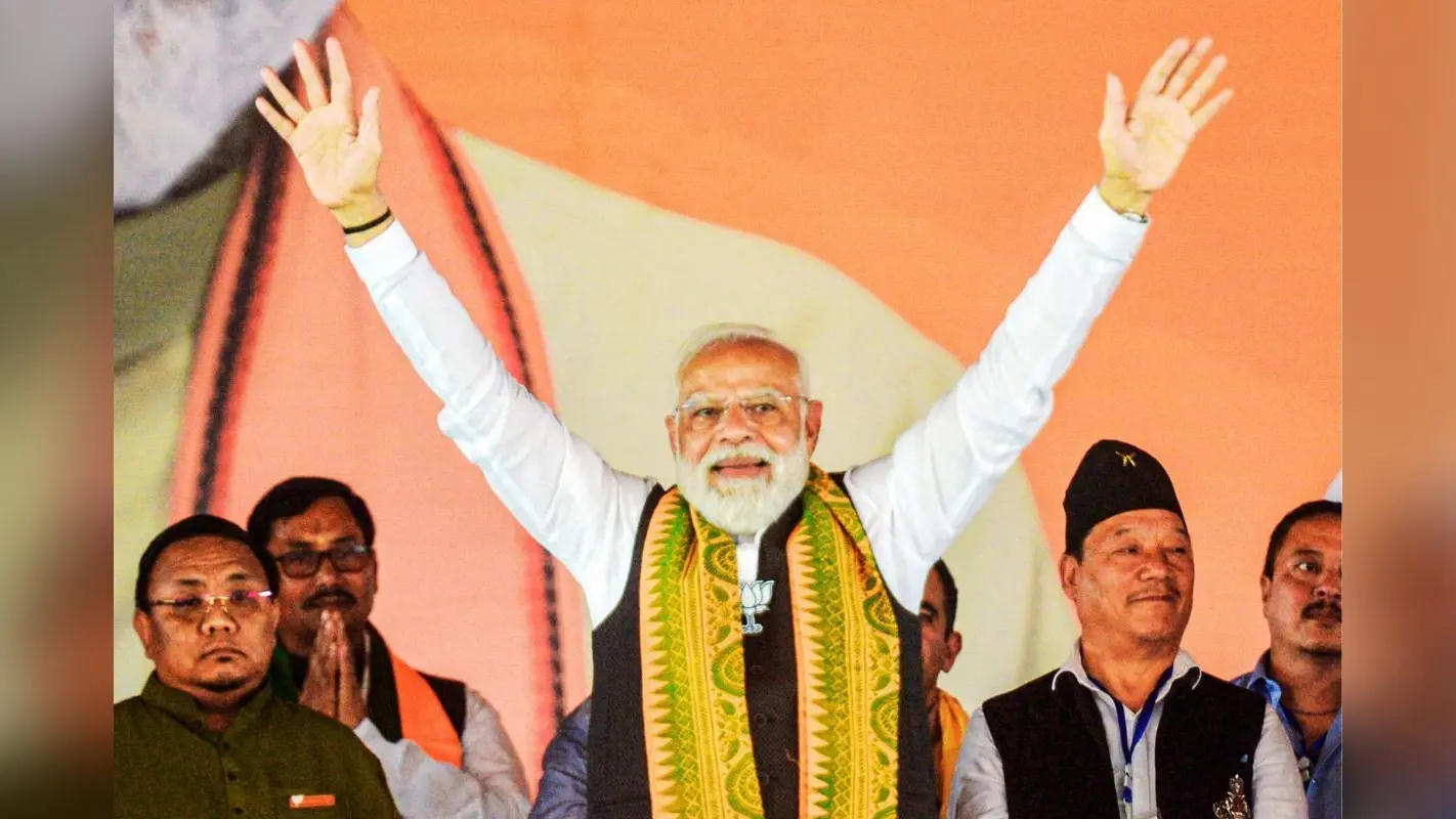 सिलीगुड़ी में गरजे पीएम मोदी- टुकड़े-टुकड़े गैंग के साथ है TMC, कॉरिडोर को काटने की धमकी देने वालों को दिया संरक्षण