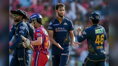 LSG vs GT: लखनऊ ने बनाए 164 रन, प्रसिद्ध को मिले 4 विकेट