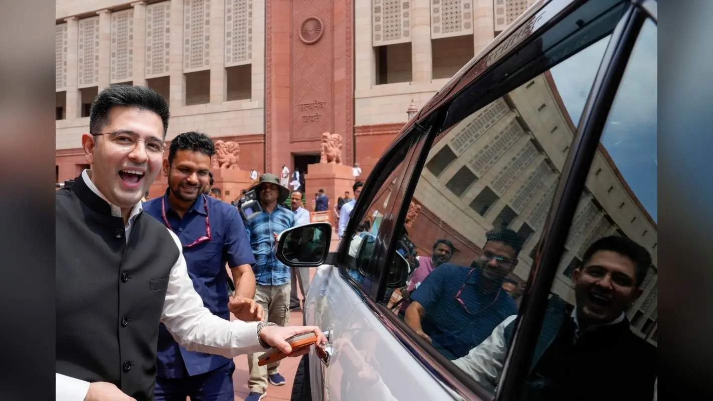 राघव चड्ढा क्या बनाएंगे Gen-Z की नई पार्टी? AAP से तनातनी के बीच आगे क्या प्लान