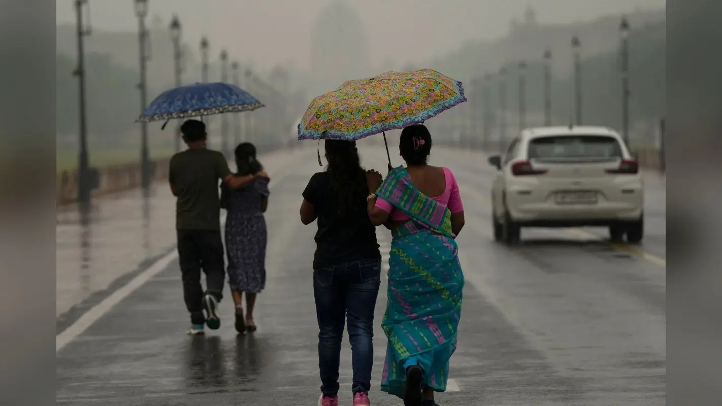 मौसम का डबल अटैक, कहीं लू का कहर, तो कहीं आंधी-बारिश का अलर्ट