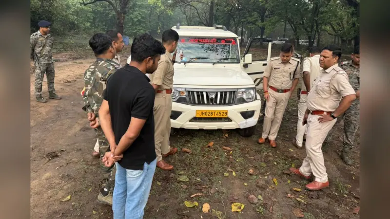 झारखंड के भुरकुंडा में पुलिस- राहुल दुबे गैंग में मुठभेड़, गोली लगने के बाद सनी सिंह गिरफ्तार
