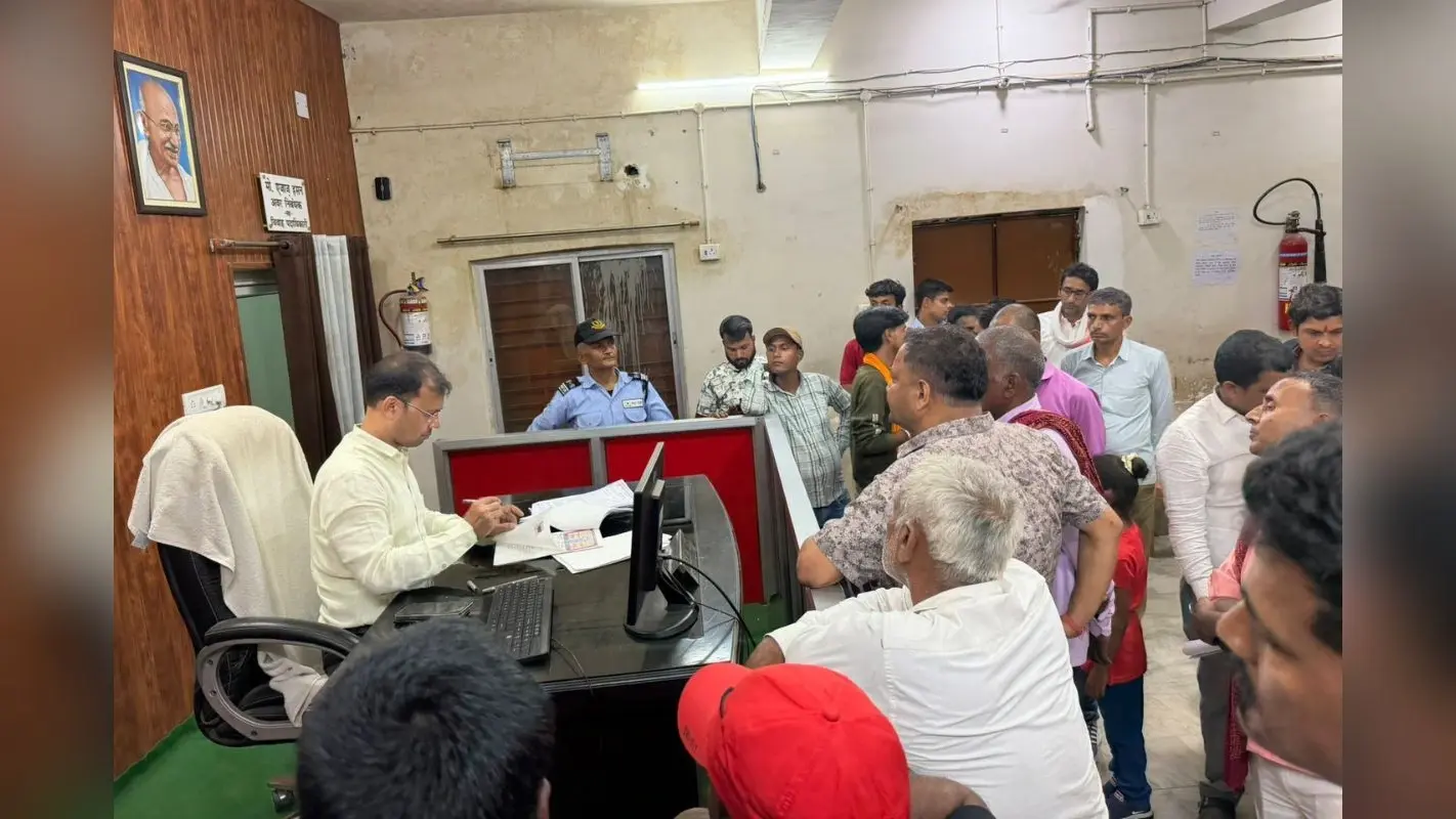 पटना में पिछले साल से 75 करोड़ बढ़ा राजस्व, अंतिम दिन 321 डॉक्यूमेंट्स का हुआ रजिस्ट्रेशन