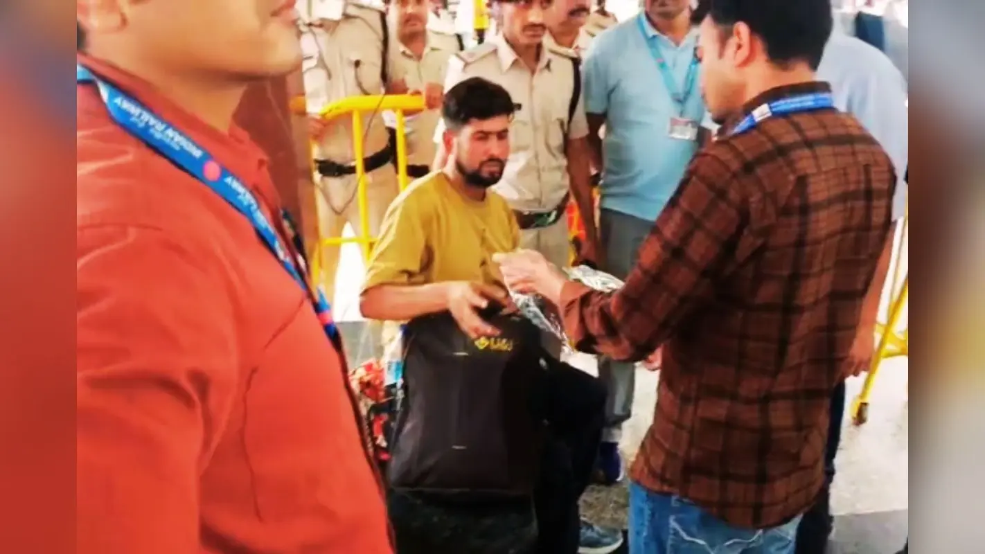 ट्रेनों से बंगाल आ रहे कैश और ड्रग्स पर RPF की पैनी नजर, अब तक 12 करोड़ से ज्यादा के माल जब्त, 102 गिरफ्तार