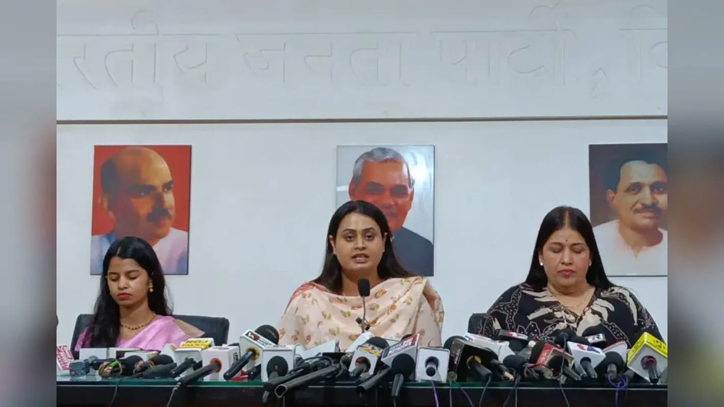 ‘मेरा खून खौल रहा है, लेकिन मर्यादा में हूं…’, पप्पू यादव के बयान पर भड़कीं श्रेयसी सिंह, मैथिली क्या बोलीं?
