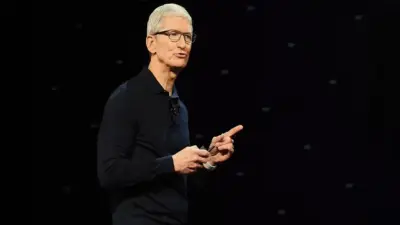 Tim Cook का युग खत्म, अब John Ternus के हाथ में होगी Apple की कमान