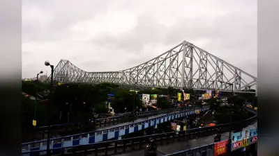 बंगाल पर भारी 72 घंटे, उत्तर से दक्षिण तक तूफान और मूसलाधार बारिश का अलर्ट, कोलकाता में पारा लुढ़का