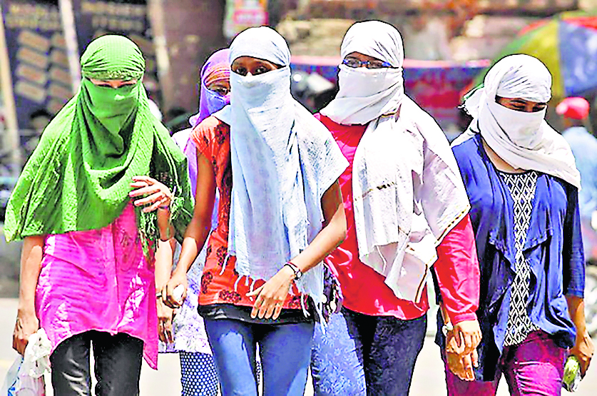 Sitamarhi Weather Forecast: शनिवार की बारिश के बाद रविवार को चढ़ेगा पारा, 36 डिग्री तापमान के साथ बढ़ेगी उमस