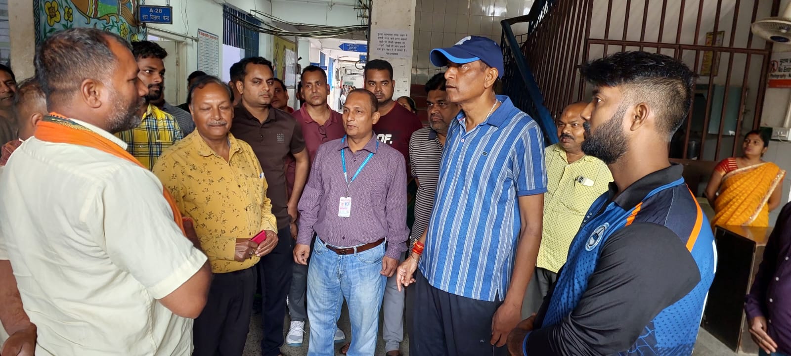 जिलाधिकारी ने किया सदर अस्पताल का औचक निरीक्षण, व्यवस्थाओं को और सुदृढ़ करने के दिए निर्देश