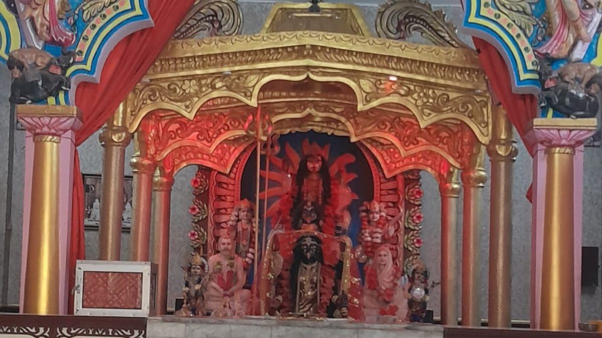 मुंगेर की निर्दोष काली के दरबार में उमड़ रही श्रद्धा, मनोकामना पूरी होने की है मान्यता