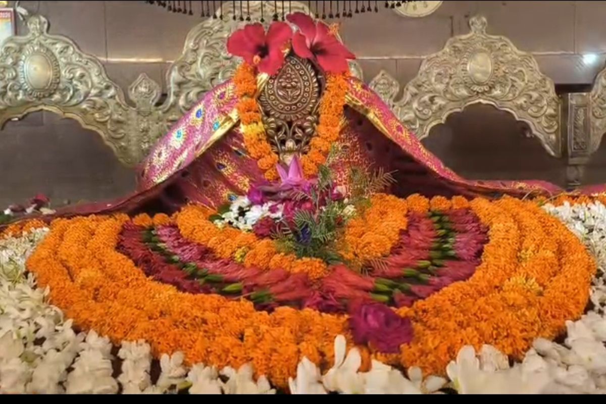 लखीसराय में गंगा तट पर बसे मां बाला त्रिपुर सुंदरी मंदिर में उमड़ती है आस्था, मंगलवार और शनिवार को लगती है भक्तों की भीड़