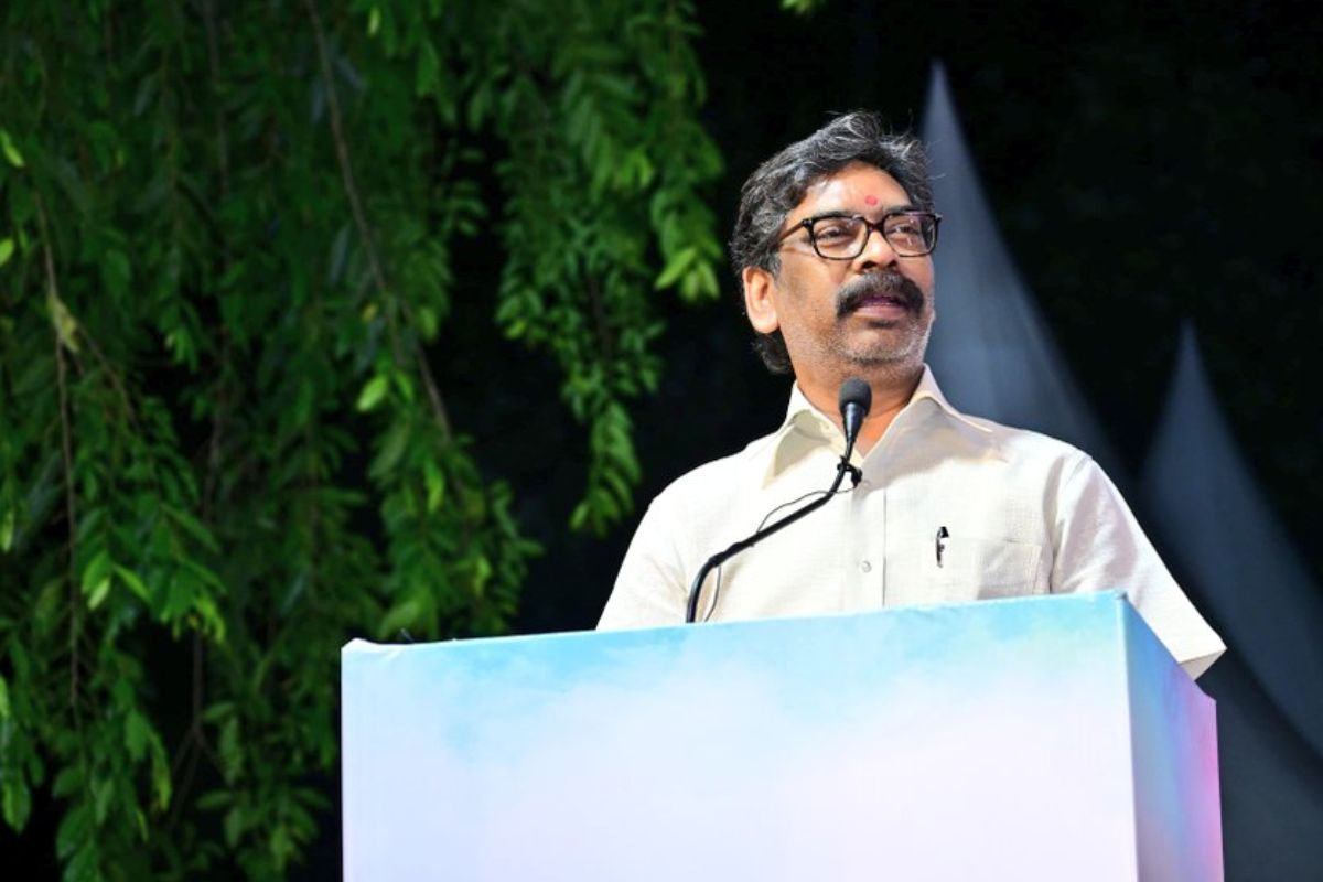 असम में हिमंता की आंधी में भी चला हेमंत का ‘तीर’, कांग्रेस के वोट बैंक में की सेंधमारी