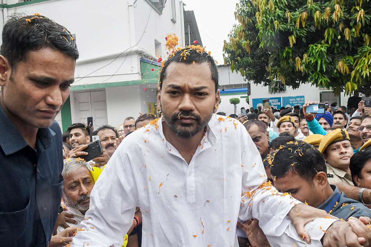 Bagaha: बिहार के ‘कश्मीर’ में निशांत कुमार ने की जंगल सफारी, नरदेवी और कालेश्वर मंदिर में टेका मत्था