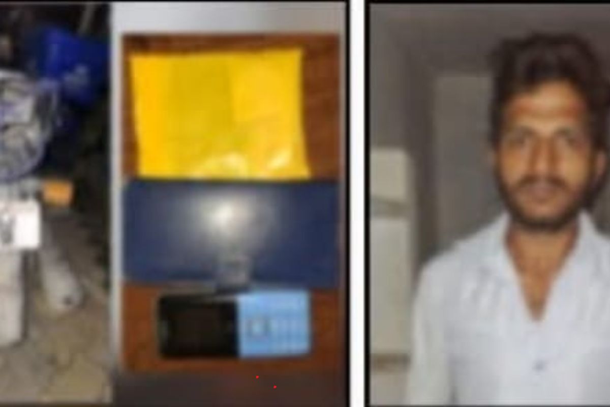 Begusarai News: पुलिस की बड़ी कार्रवाई, 10.89 ग्राम स्मैक के साथ धंधेबाज गिरफ्तार, बाइक और दो मोबाइल भी जब्त