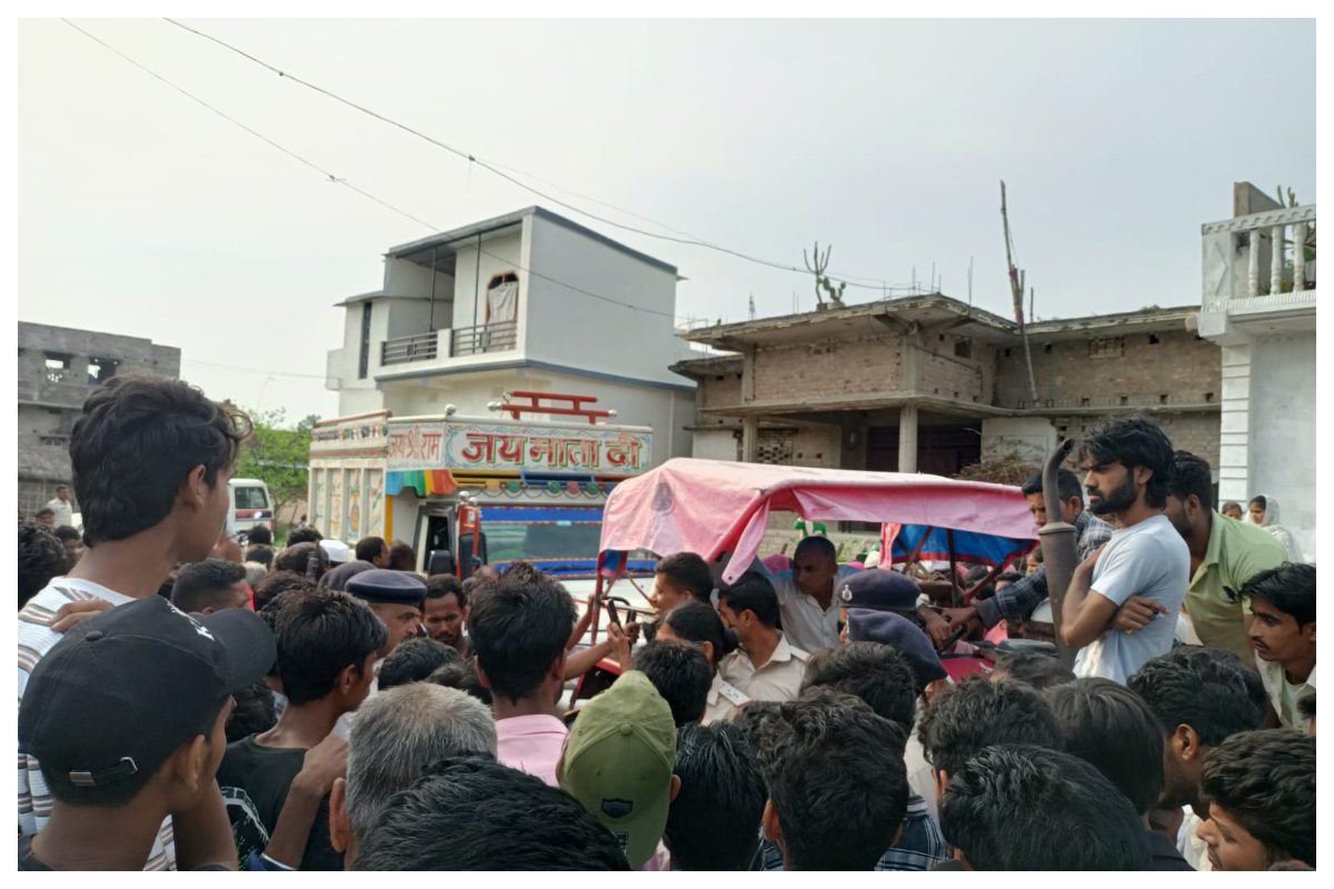 Bettiah News: बेकाबू पिकअप ने ली मासूम की जान, गाड़ी छोड़कर फरार हुआ ड्राइवर