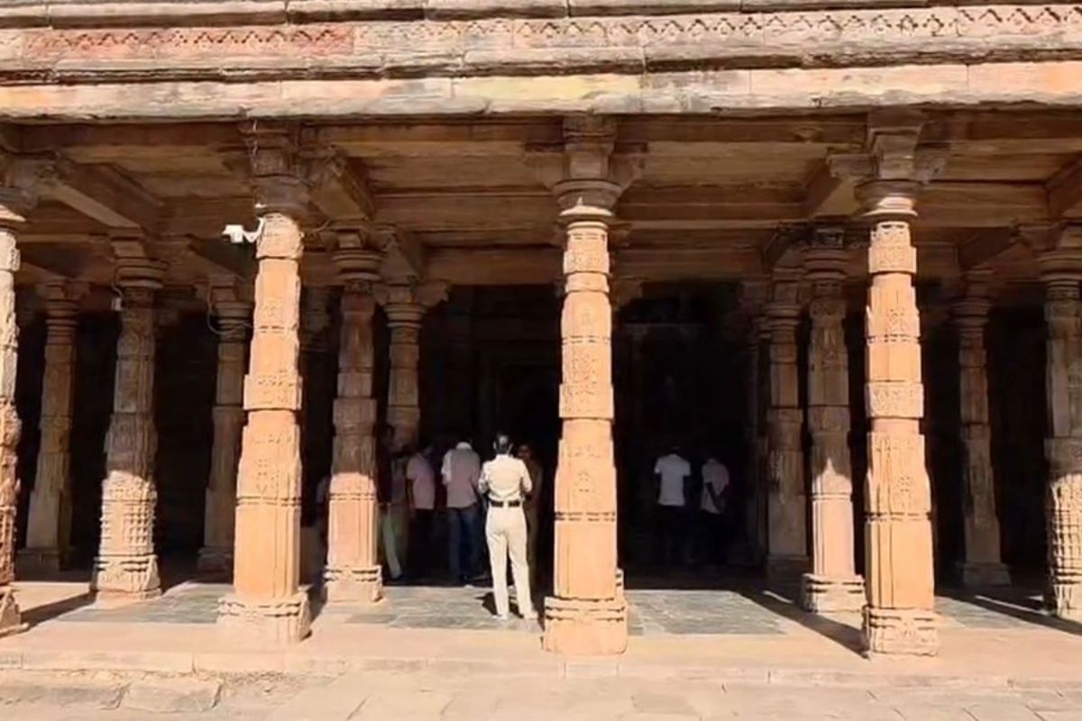 हाईकोर्ट के फैसले के बाद भोजशाला में हुई पूजा-अर्चना, श्रद्धालु बोला- बिना रोक टोक हुए दर्शन, अब हर दिन…