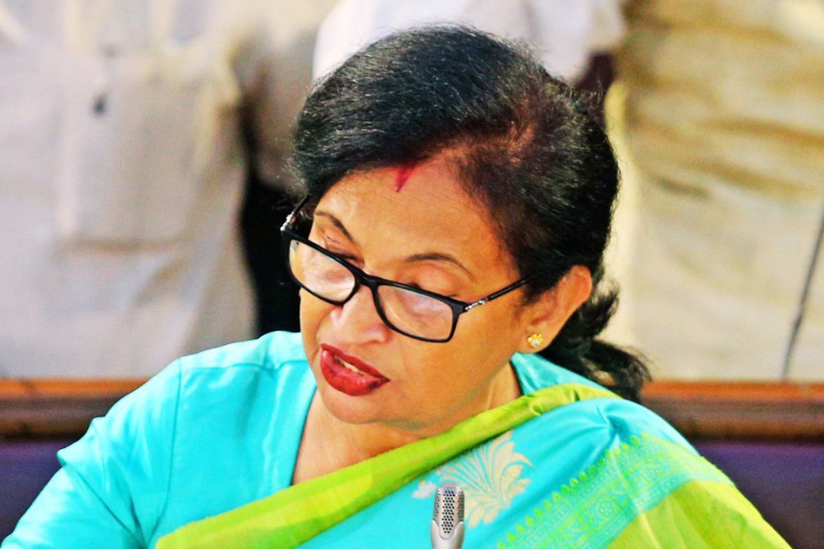 चंद्रिमा भट्टाचार्य का स्टाइल स्टेटमेंट और घर में डर्बी युद्ध, जानें ममता बनर्जी की भरोसेमंद मंत्री के अनसुने राज