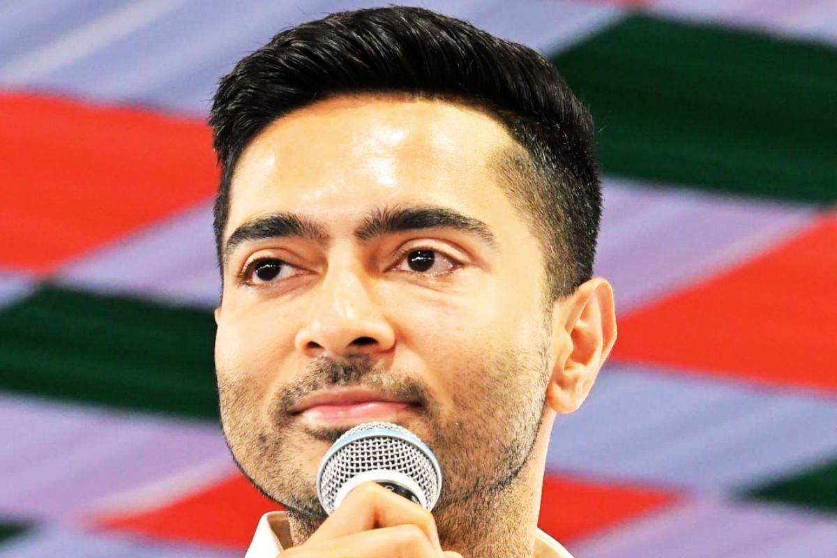 सोशल मीडिया पोस्ट ने बढ़ायी अभिषेक बनर्जी की टेंशन, भवानीपुर थाने में केस दर्ज, दीदी के बाद मुश्किल में ‘भाईपो’!