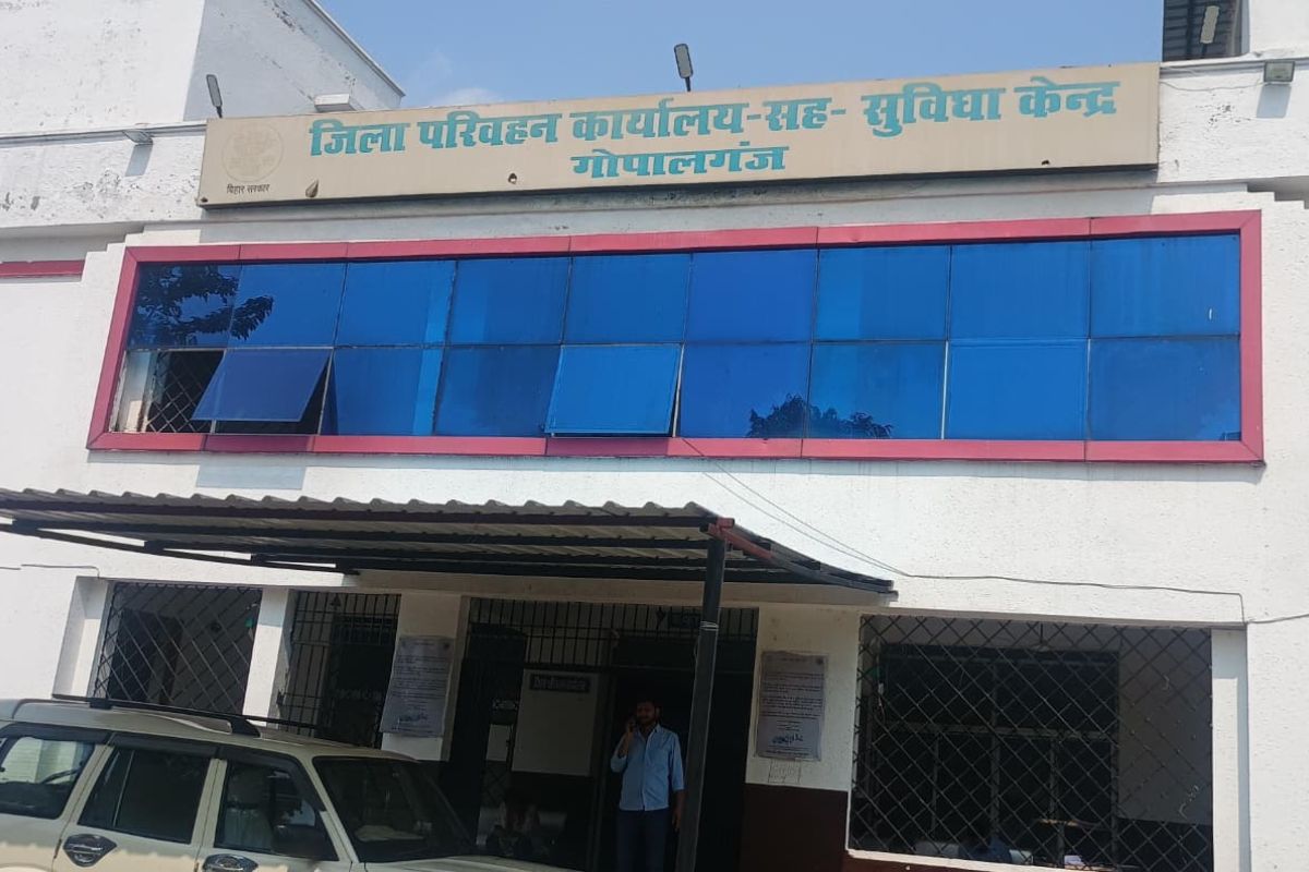 सिस्टम में ब्लॉक थी बस, फिर भी बिहार-दिल्ली रूट पर चलती रही दुष्कर्म कांड वाली गाड़ी