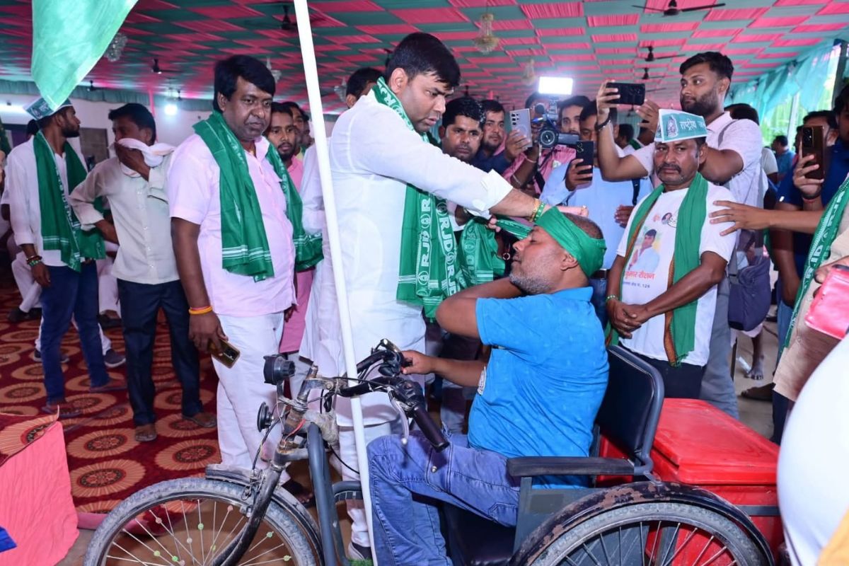 Hajipur News: सीएम के हरे गमझे वाले बयान पर गरमाई सियासत, पूर्व विधायक ने किया पलटवार