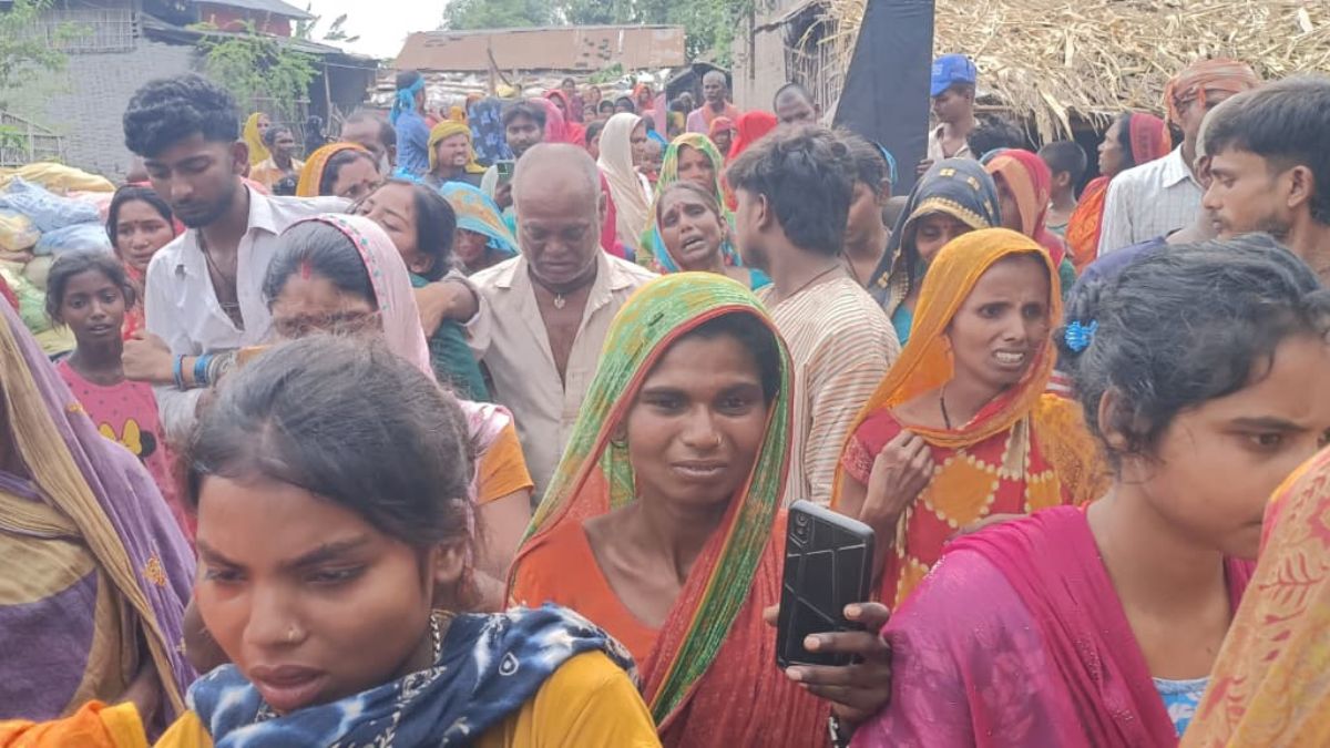 अररिया में मानिकपुर के 11 मजदूरों की जद्दोजहद,एक की मौत, एक लापता और पांच जिंदगी-मौत के बीच
