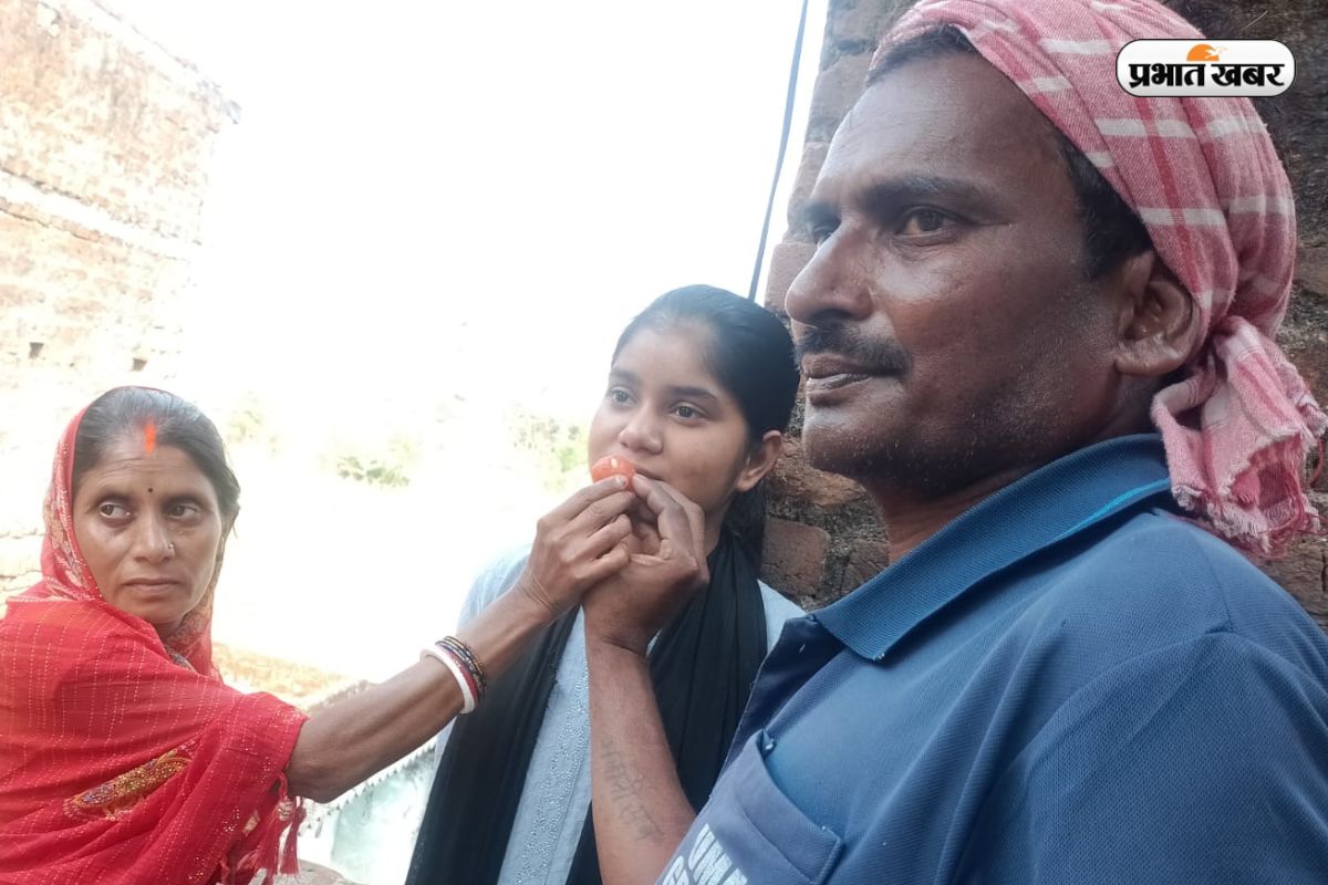 जैक बोर्ड 12वीं टॉपर छोटी कुमारी 