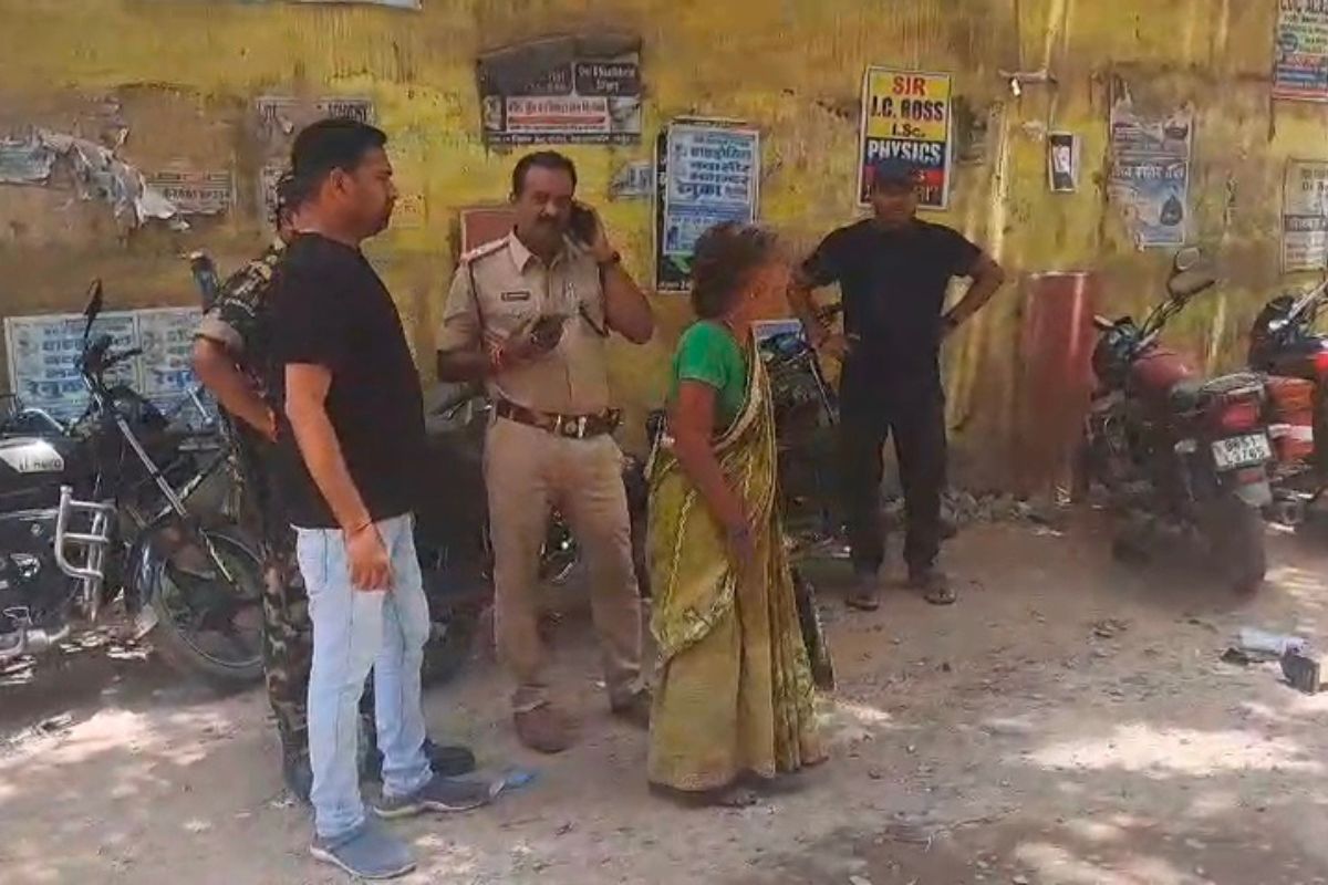 जमुई में दिनदहाड़े दो महिलाओं को बनाया निशाना, चेन स्नेचिंग और 74 हजार की छिनतई से दहशत
