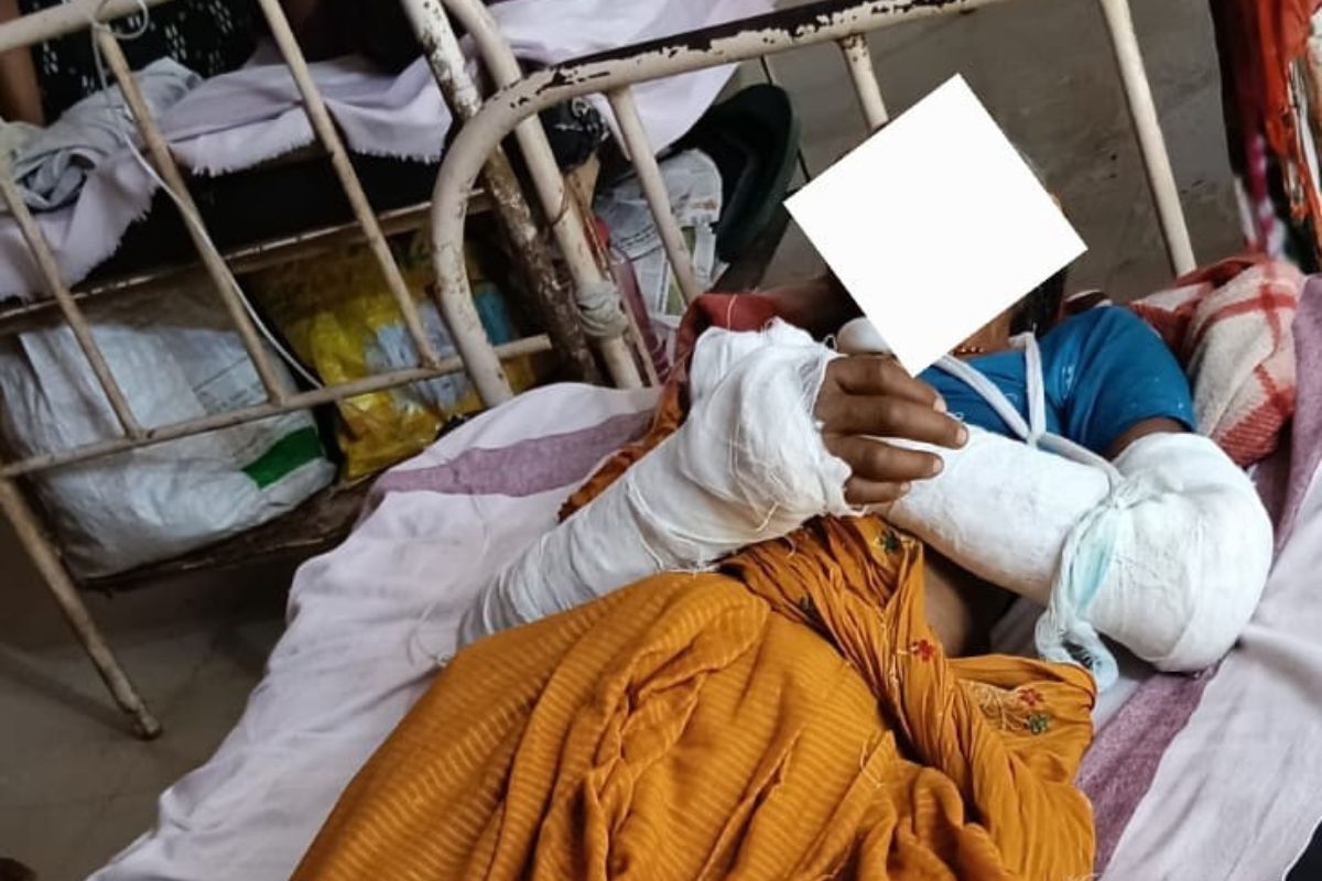 लखीसराय में महिला को डायन बताकर घर से घसीटा, पीटकर किया अधमरा