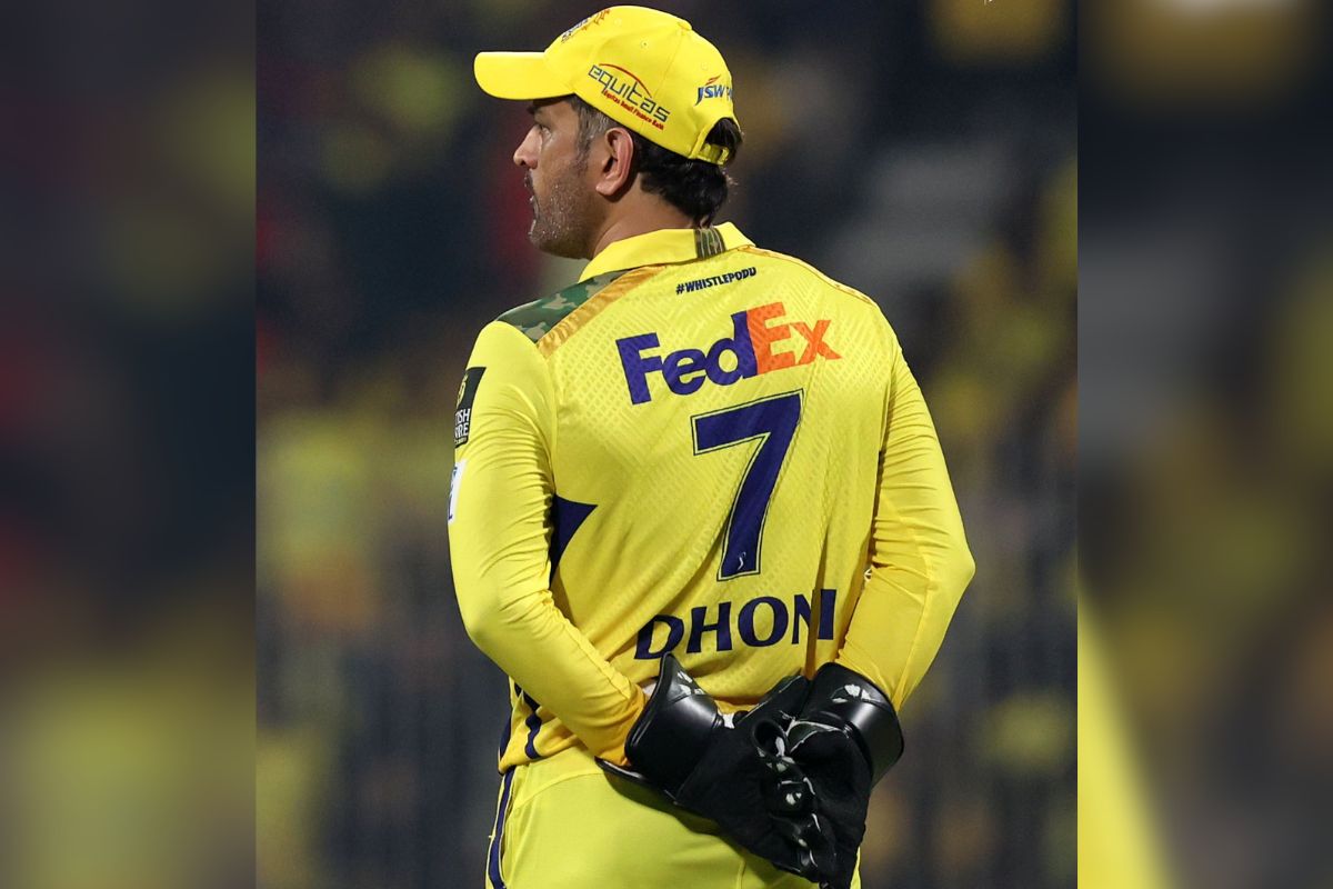 CSK vs MI: धोनी के फैंस का इंतजार और बढ़ा, MI के खिलाफ मैच में टीम में नहीं
