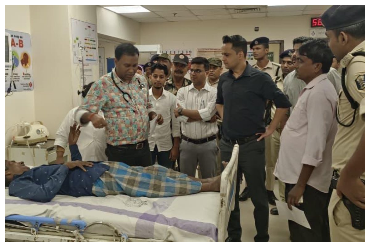 Madhubani News: बदहाल स्वास्थ्य व्यवस्था पर भड़के डीएम, एक महीने में सुधारें इमरजेंसी सेवा