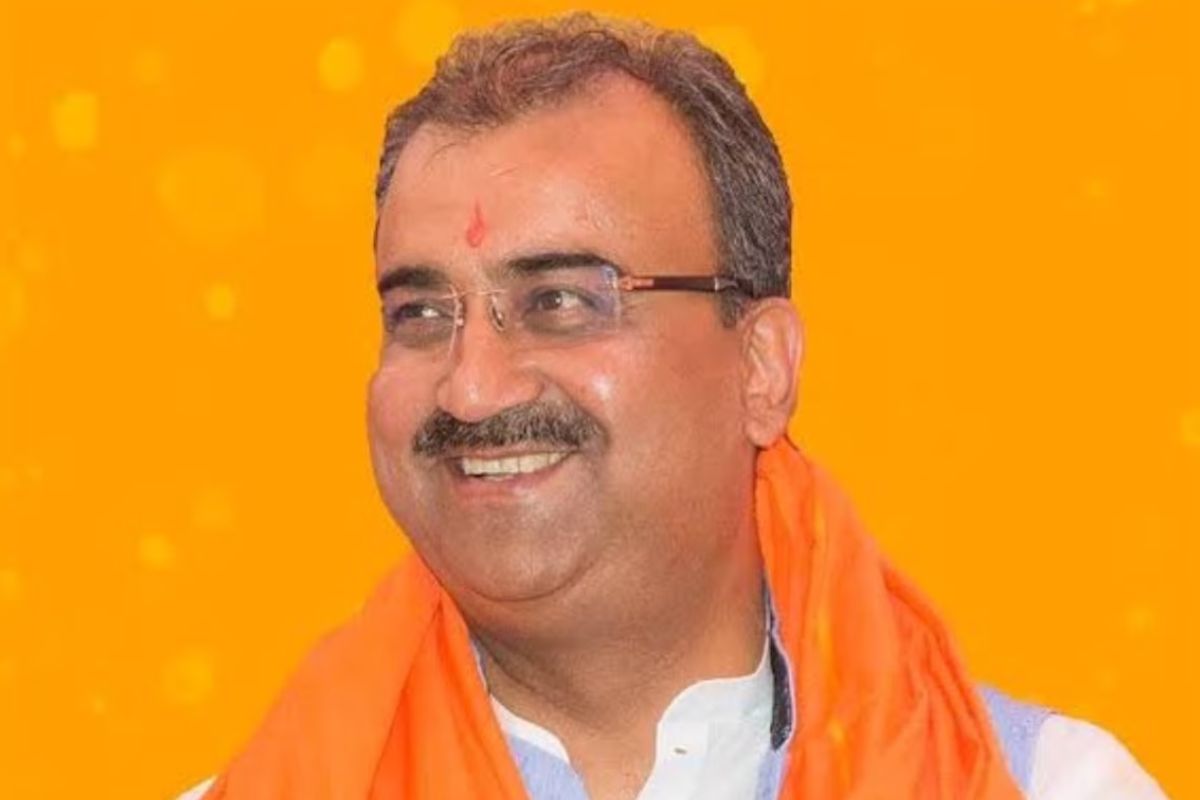 सम्राट कैबिनेट से मंगल पांडे क्यों हुए बाहर, सामने आ रहे हैं दो बड़े कारण