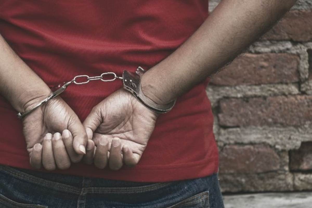 Motihari News: बड़ी कार्रवाई: अपराध की साजिश रचते चार बदमाश गिरफ्तार, दो पिस्टल और 10 कारतूस बरामद
