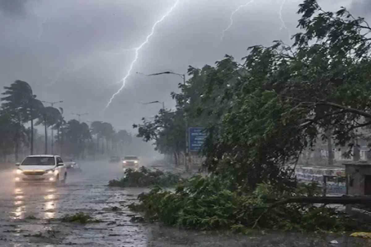 Muzaffarpur Weather Update: 50 से 60 किमी की रफ्तार से चलेंगी तूफानी हवाएं, पारे में आएगी भारी गिरावट