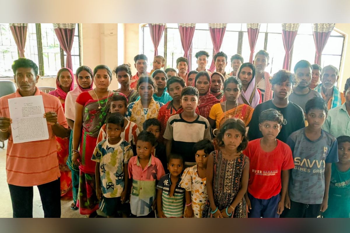 पाकुड़ में अंतिम संस्कार में शामिल नहीं होने पर आदिवासी परिवार का सामाजिक बहिष्कार, 2 लाख का जुर्माना