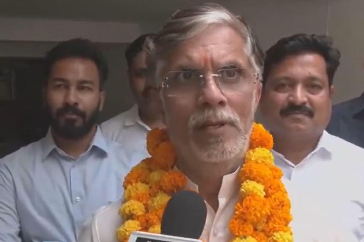 सुप्रीम कोर्ट ने कांग्रेस नेता पवन खेड़ा को दी जमानत, रिनिकी भुइयां सरमा के आरोपों पर जांच जारी रहेगी