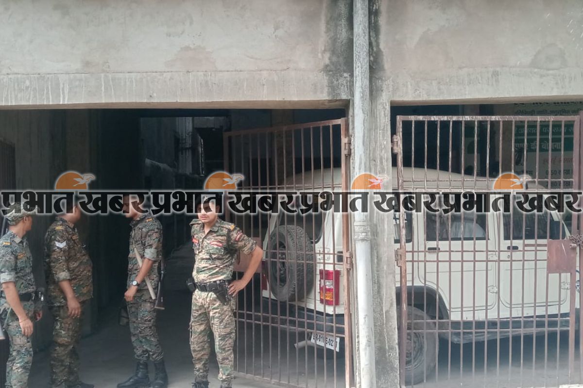 Raid In Bihar: गयाजी के पूर्व सांसद रंजीत सिंह के घर से छापेमारी में मिली 50 लाख की नकली दवाइयां, महिला सहित 2 गिरफ्तार, जानिए अब तक क्या-क्या हुआ?