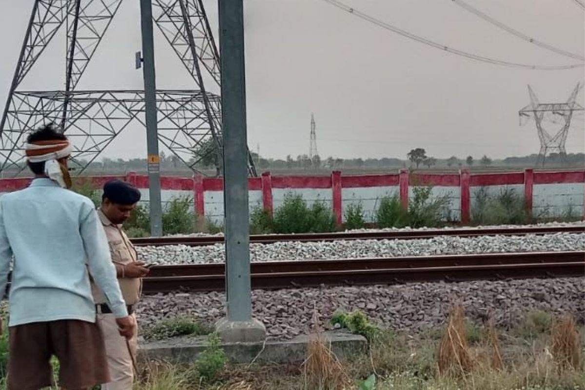 रोहतास में संदिग्ध हालत में युवती का मिला शव, इलाके में दहशत का माहौल…