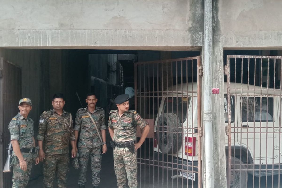 Raid In Bihar: बिहार में पूर्व सांसद के घर ड्रग विभाग की छापेमारी, नकली दवाइयां बरामद, जानिए पूरा मामला