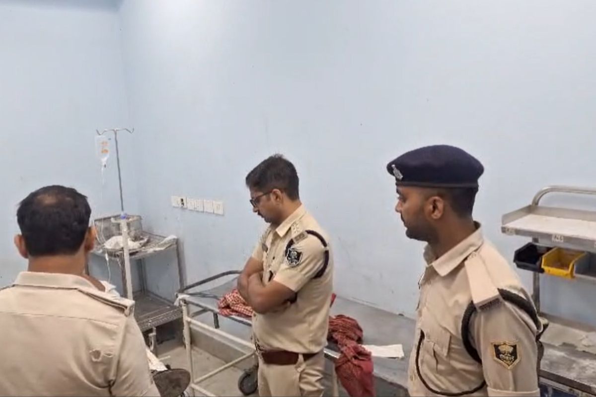 बिहार में सुबह सुबह एनकाउंटर, गोपालगंज में 50 हजार के इनामी कुख्यात 'आकाश' के पैर में लगी गोली