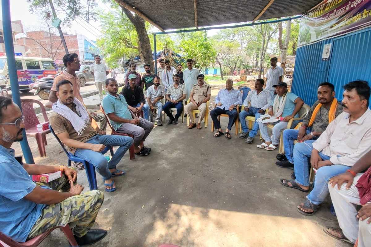 रामगढ़ में टैक्सी यूनियन की बैठक संपन्न, कई मुद्दों पर हुई चर्चा