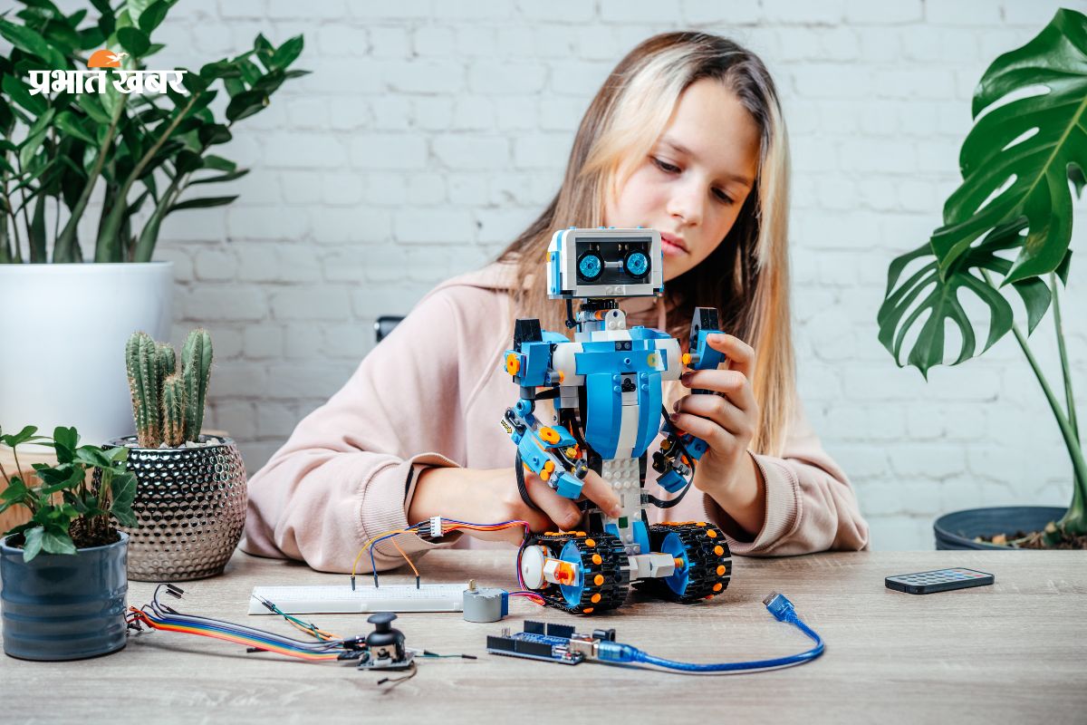 BTech CSE को टक्कर दे रही Robotics Engineering, जानिए क्यों बढ़ रहा इसका क्रेज