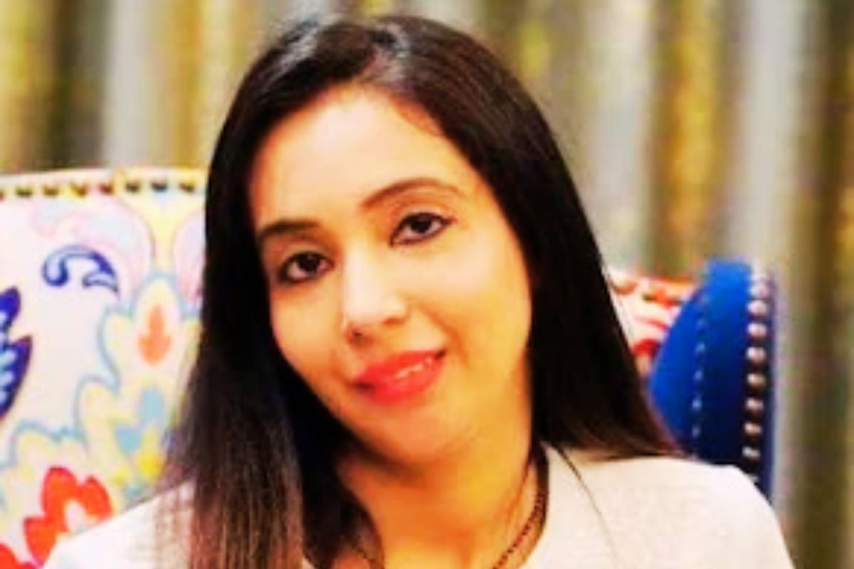 अभिषेक बनर्जी की पत्नी रुजिरा की बढ़ी मुश्किलें, 2 PAN कार्ड, 2 पिता और 2 देशों की नागरिकता?