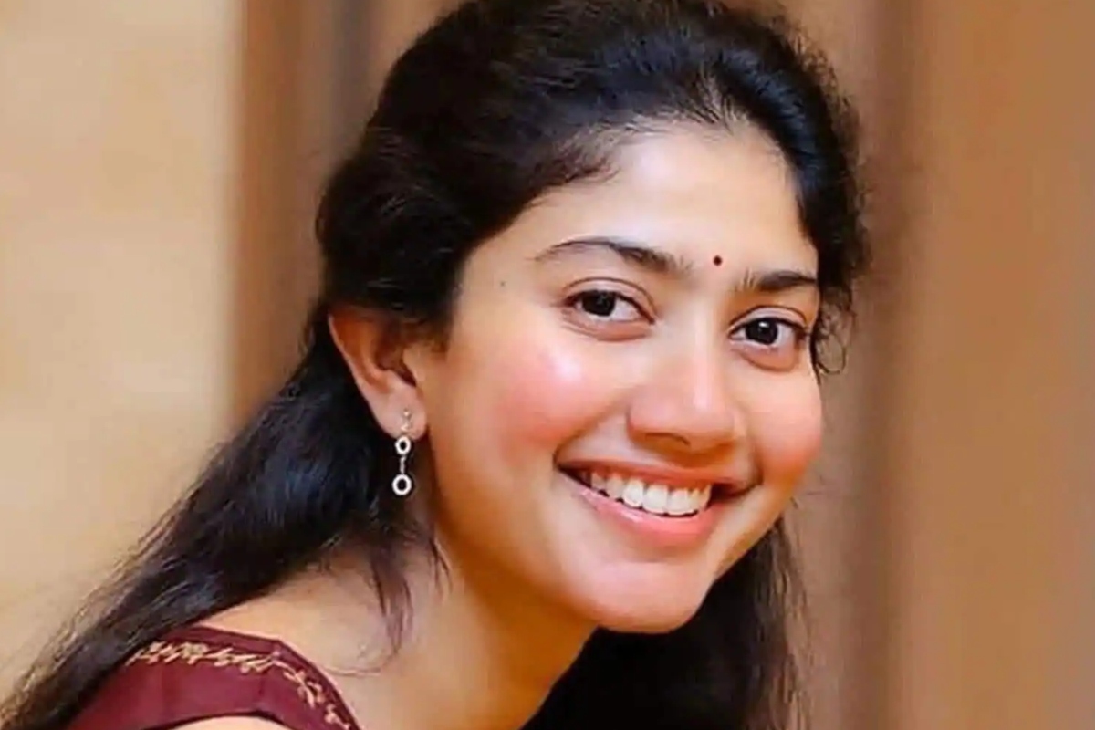 डॉक्टर से बनीं स्टार, पिंपल्स को ही बना लिया पहचान, ऐसी है Sai Pallavi की कहानी
