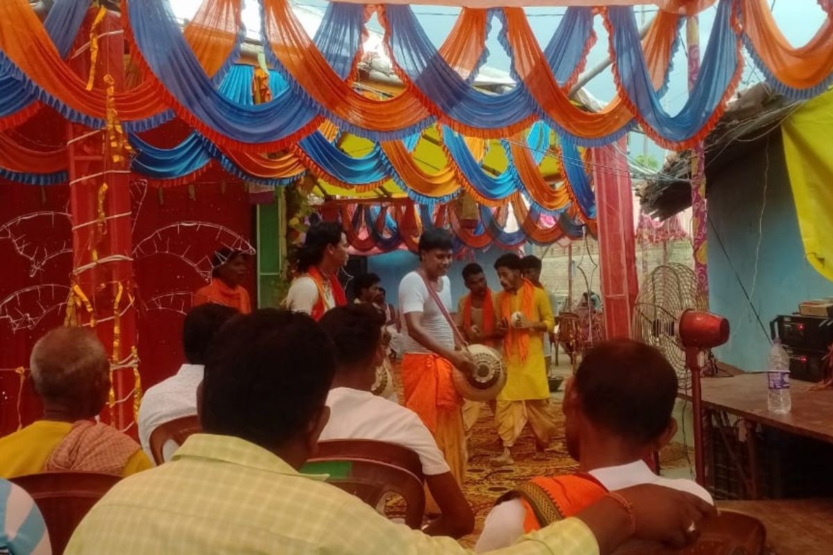 खरसावां के तेलाईडीह गांव में 16 प्रहर हरिनाम संकीर्तन का भव्य समापन