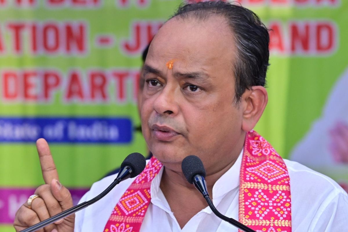 सरायकेला राजनगर अस्पताल में घोर लापरवाही, स्वास्थ्य मंत्री ने दिए सख्त कार्रवाई के आदेश