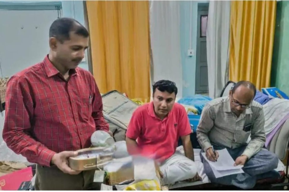 Sheohar: डीडीसी बृजेश कुमार सस्पेंड, 1.8 करोड़ की अवैध संपत्ति का खुलासा
