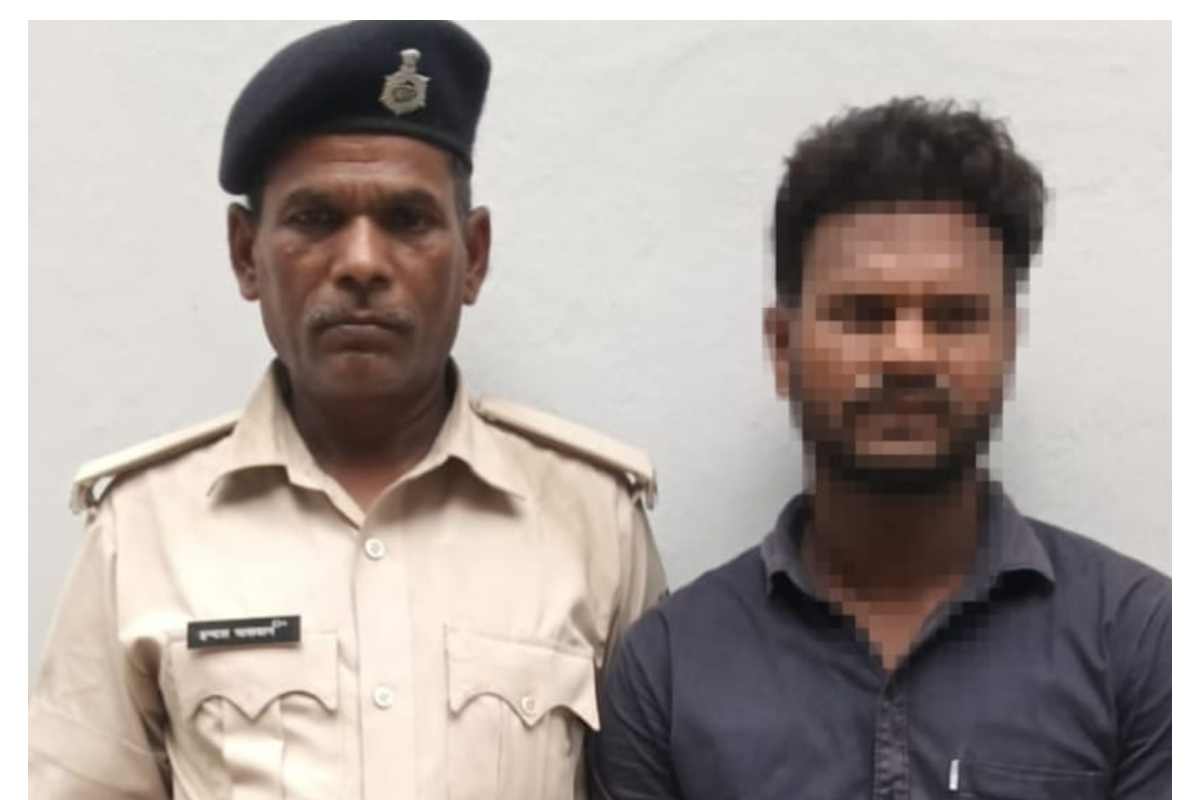सीतामढ़ी: चोरी की दो बाइक के साथ शातिर अपराधी गिरफ्तार, कई मामले दर्ज