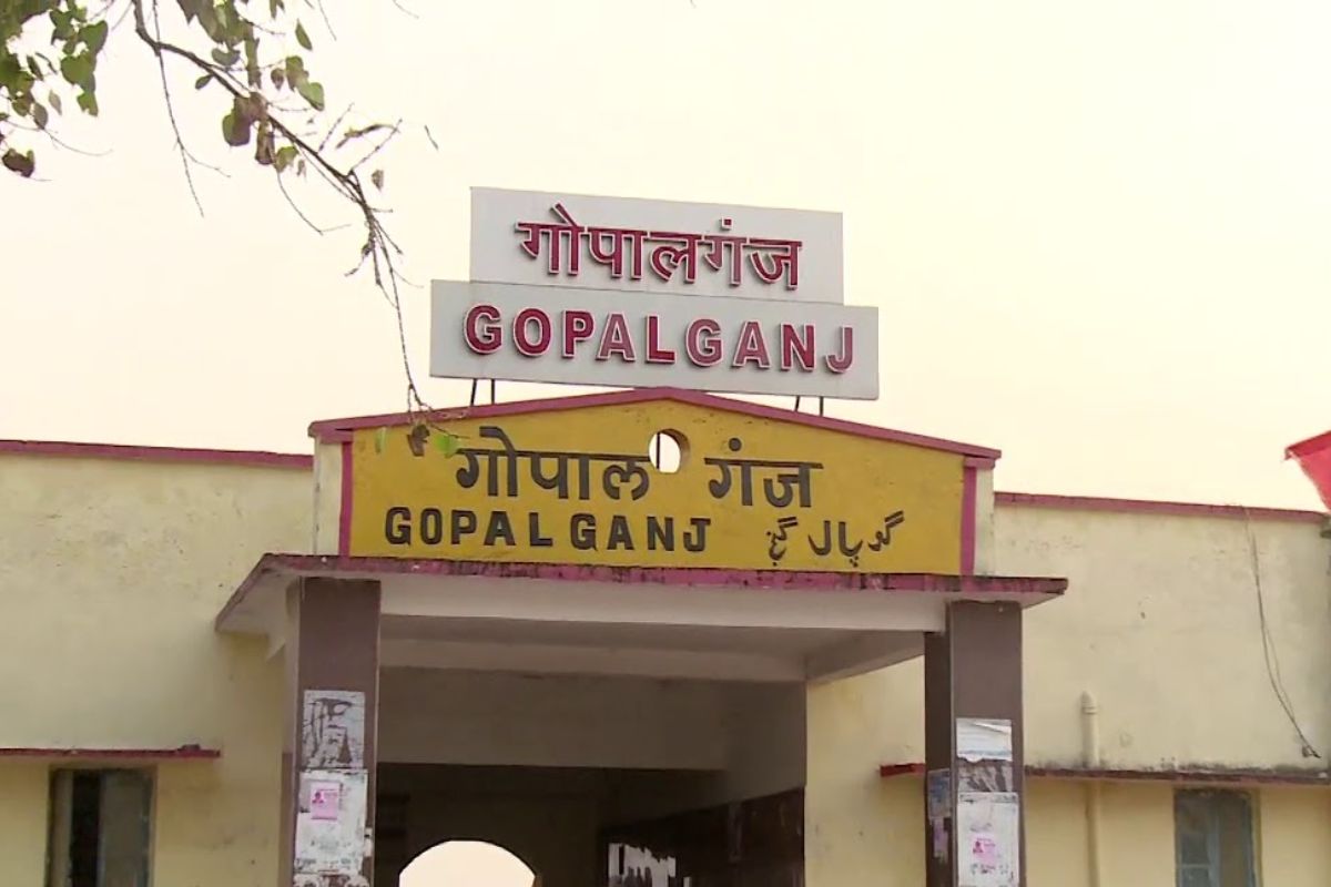 गोपालगंज अपडेट: मंदिरों में आरती से लेकर शहर में आज के बड़े कार्यक्रम जानिए