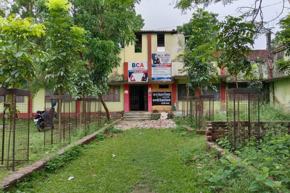 पूर्णिया विवि की लापरवाही: पीजी फोर्थ सेमेस्टर में नामांकन की समय सीमा खत्म, पर अब तक नहीं मिला टीआर, दर-दर भटक रहे छात्र