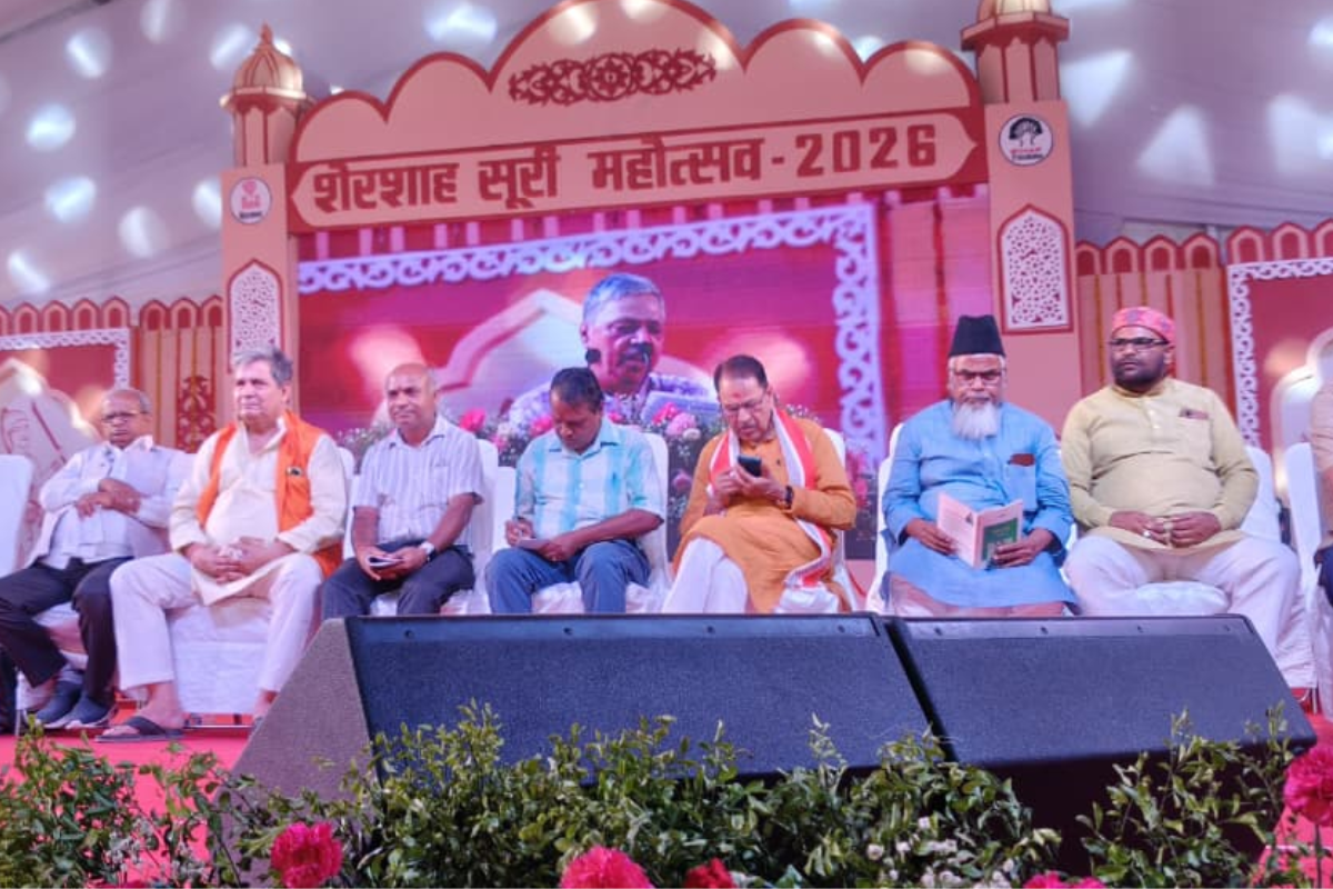 सासाराम में उत्सव: फजलगंज न्यू स्टेडियम में शेरशाह सूरी महोत्सव का भव्य उद्घाटन, गोष्ठी, मुशायरा से गुलजार हुई शाम