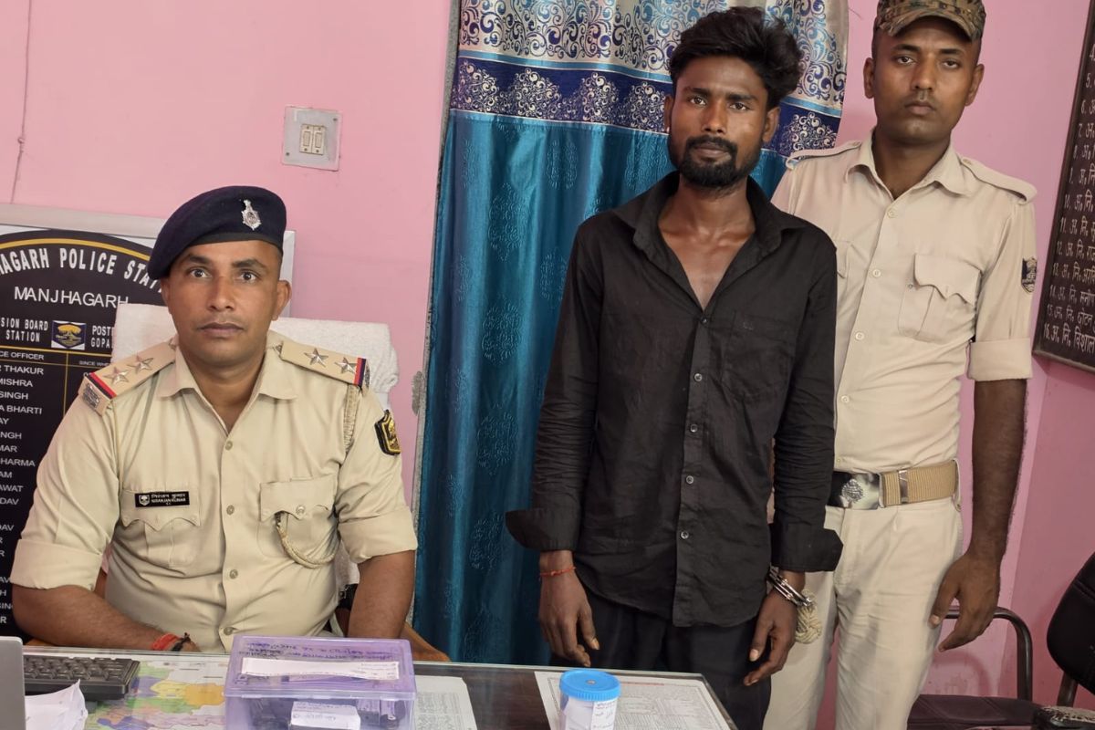 Gopalganj News : शाहपुर बाजार में हथियार के साथ युवक गिरफ्तार, पुलिस जांच में जुटी